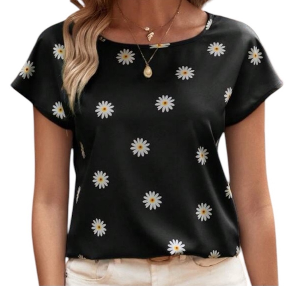 SHEIN Black Daisy Print Short Sleeve Top NWOT